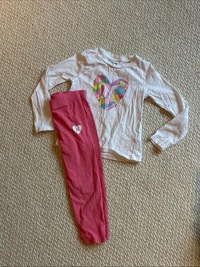 4T set - Hurley White Long Sleeve Heart Tee with Pink Leggings